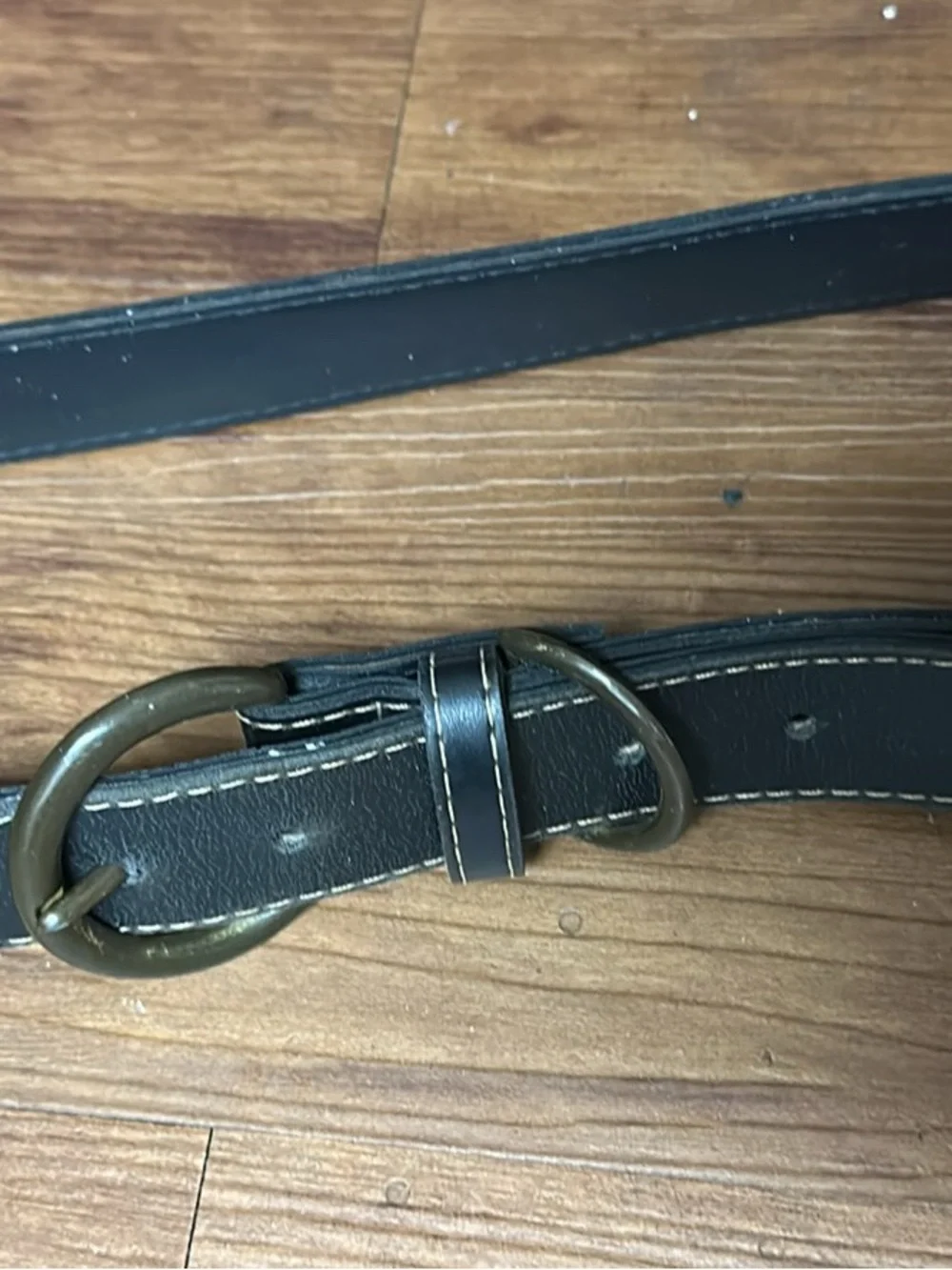 Classic Black Belt with Brass Round Buckle & Contrast Stitching - 1.5